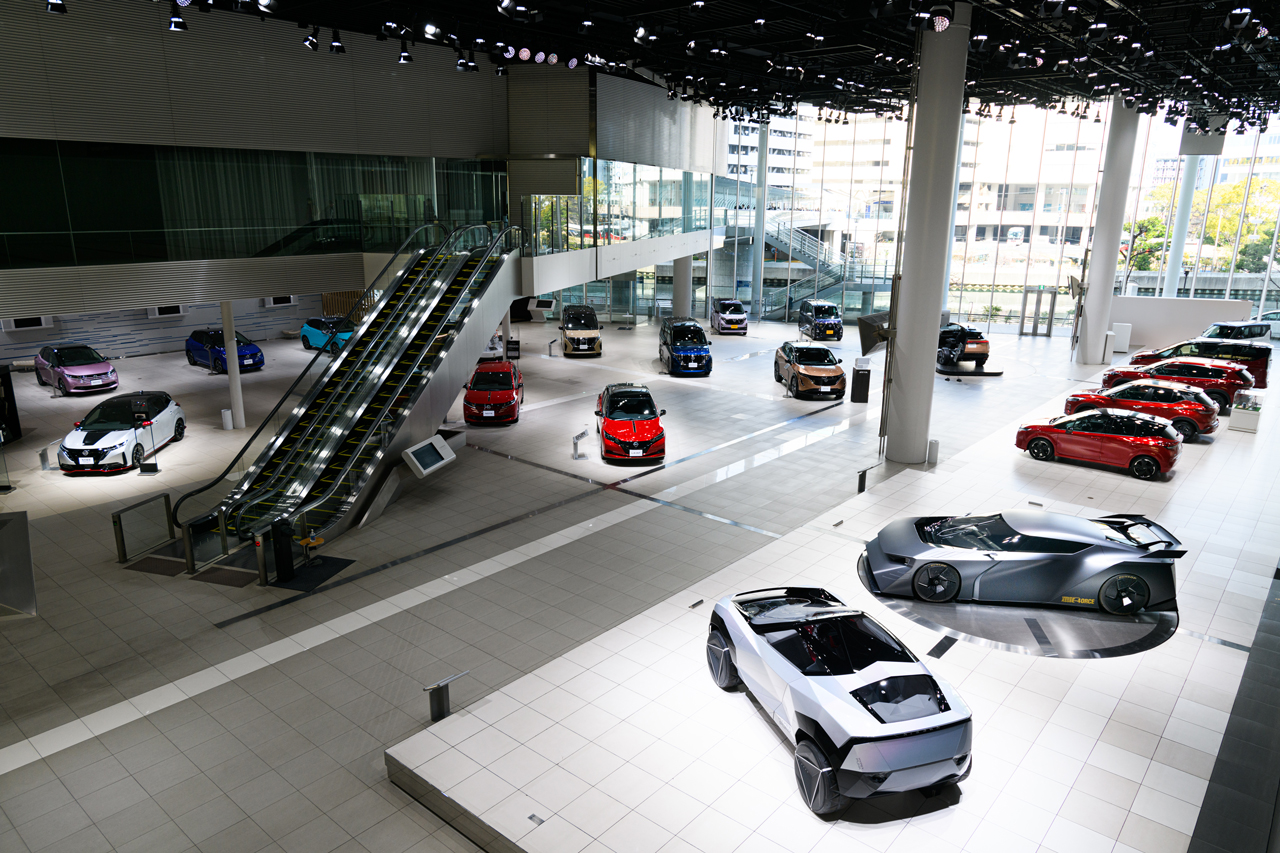 日産グローバル本社ギャラリーの全貌！試乗・名車・限定品まで徹底解剖
