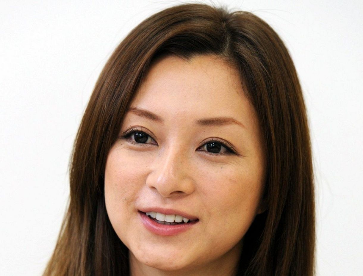 伴都美子の若い頃が美しすぎる！全盛期の髪型と現在の姿を徹底解剖