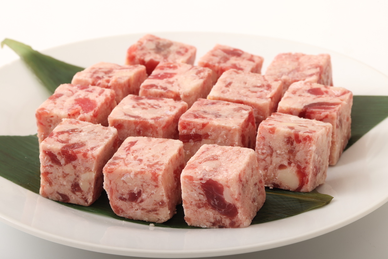 成型肉は本当に危険？一枚肉との違いや食中毒リスクの真相【2026】