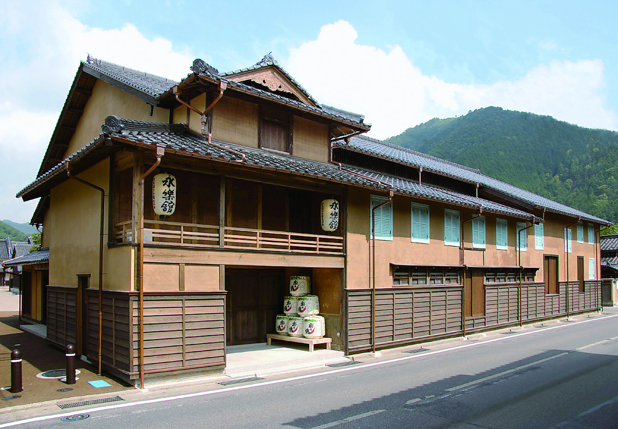 近畿最古の芝居小屋「出石永楽館」奇跡の復活と見どころ全貌
