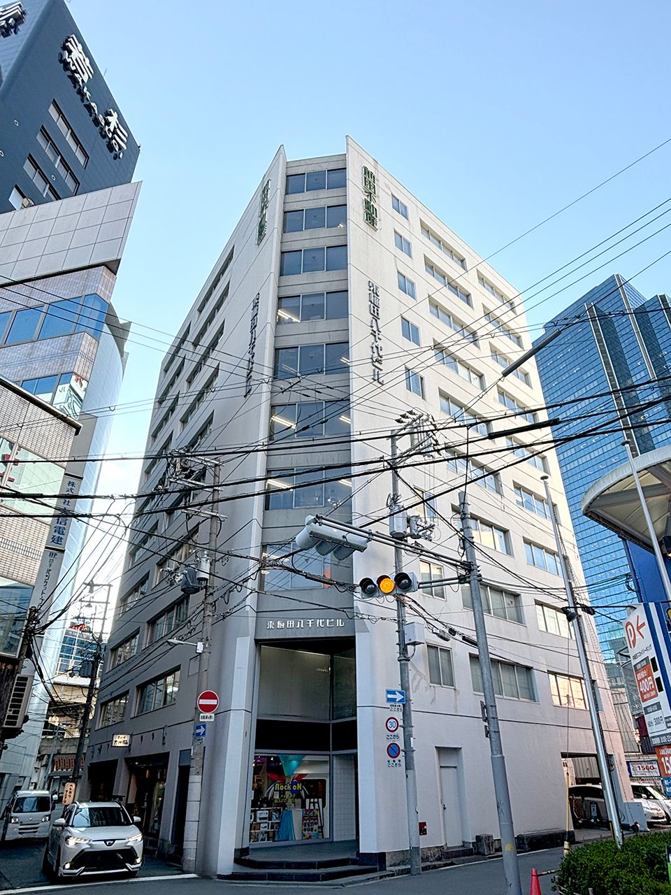 プラザ梅田ビルの全貌解剖！テナントや会議室の利便性を徹底検証