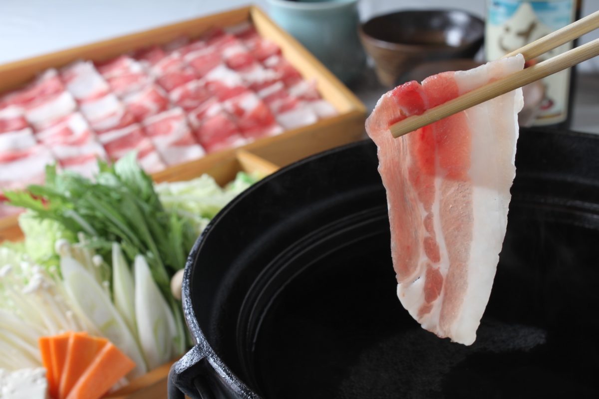 指宿駅前「青葉」の絶賛理由を調査！温たまらん丼と混雑・予約の真実