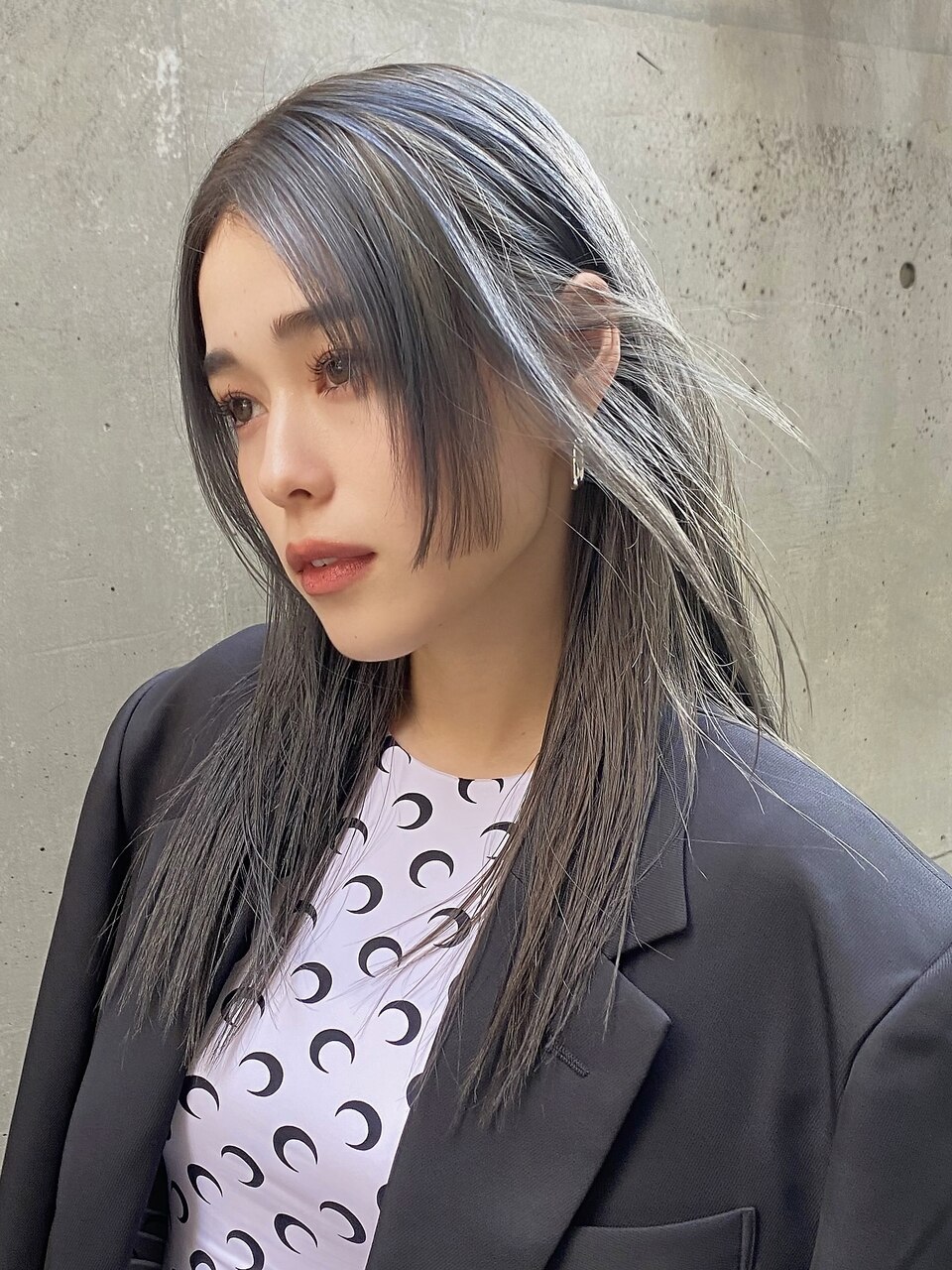 【2026年髪型トレンド】「姫カット」の再構築が止まらない——Y3Kの風とジェンダーレス化が加速させる伝統美髪の覚醒