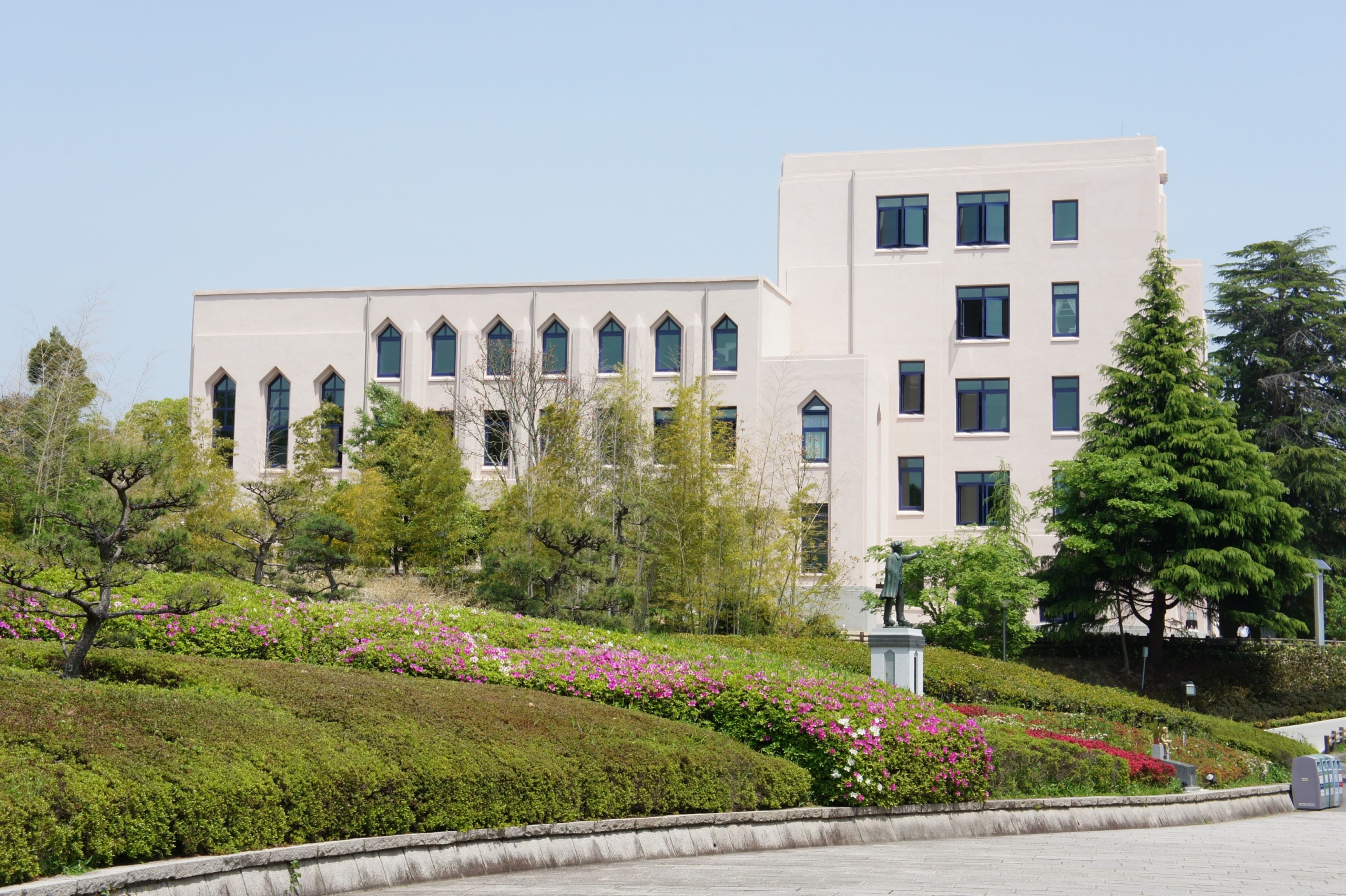 大阪大学会館の全貌！座席表・アクセスから登録有形文化財の歴史まで徹底解剖