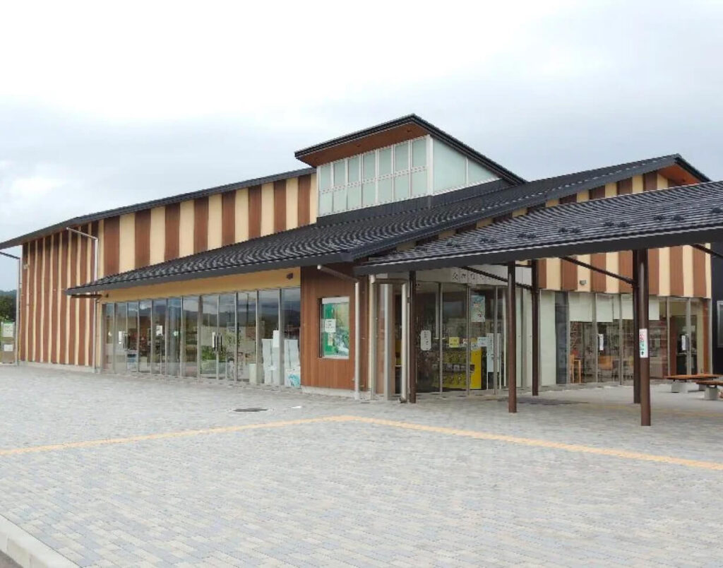 道の駅塩谷の魅力とは？名水仕込みの絶品グルメと車中泊の実態を徹底検証