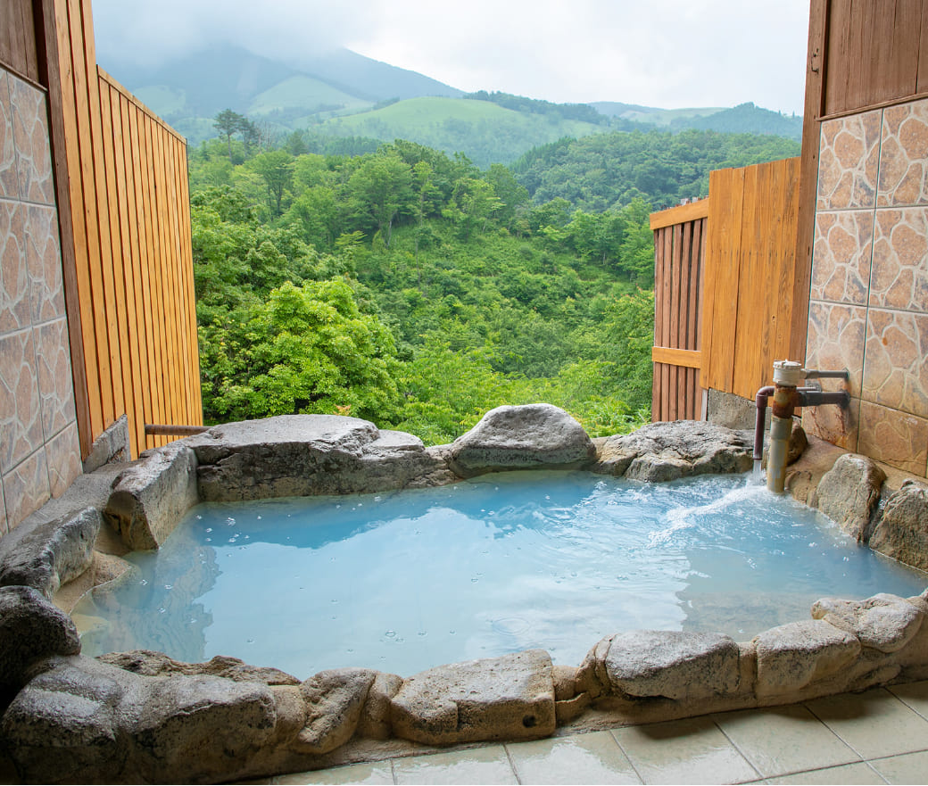 奇跡の青湯「豊礼の湯」完全解剖！絶景家族風呂と地獄蒸しの極意