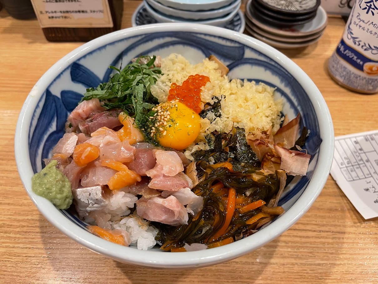 魚屋スタンドふじ大行列の真相！海鮮が安いだけの店噂と攻略法を徹底解明