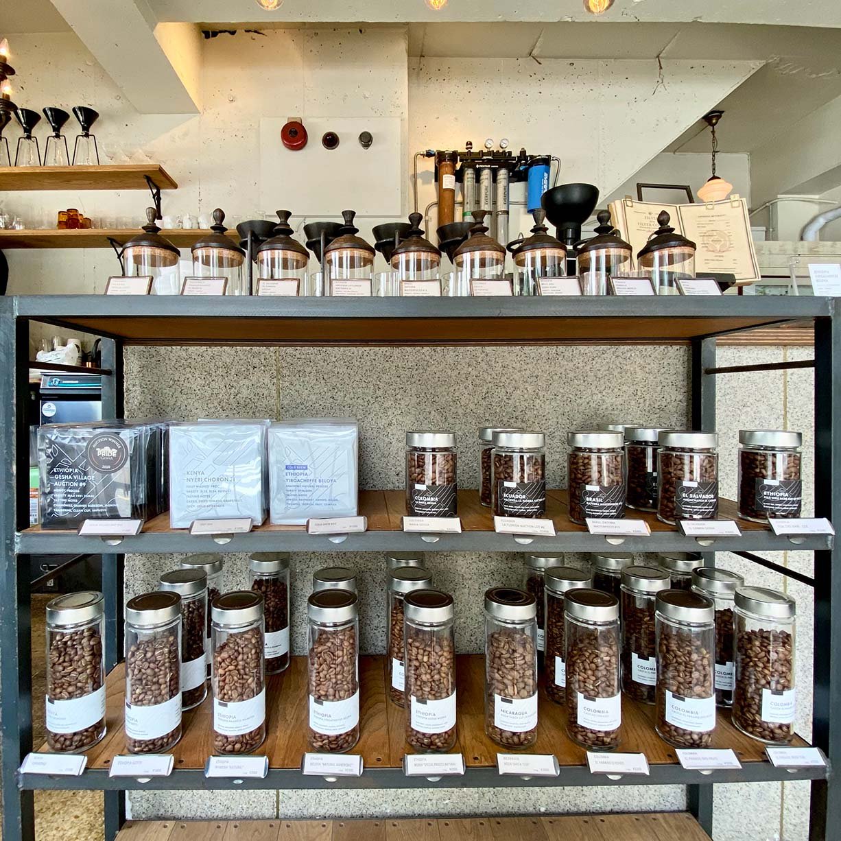 グリッチコーヒー評判の真相｜一杯数千円の浅煎りが熱狂を呼ぶ理由