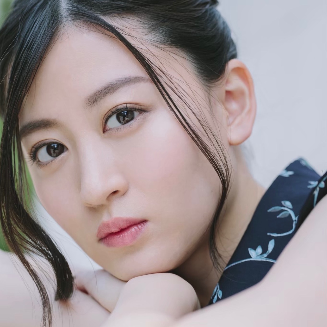 上西恵の現在と結婚の噂を追跡！妹・上西怜との絆と舞台女優の道