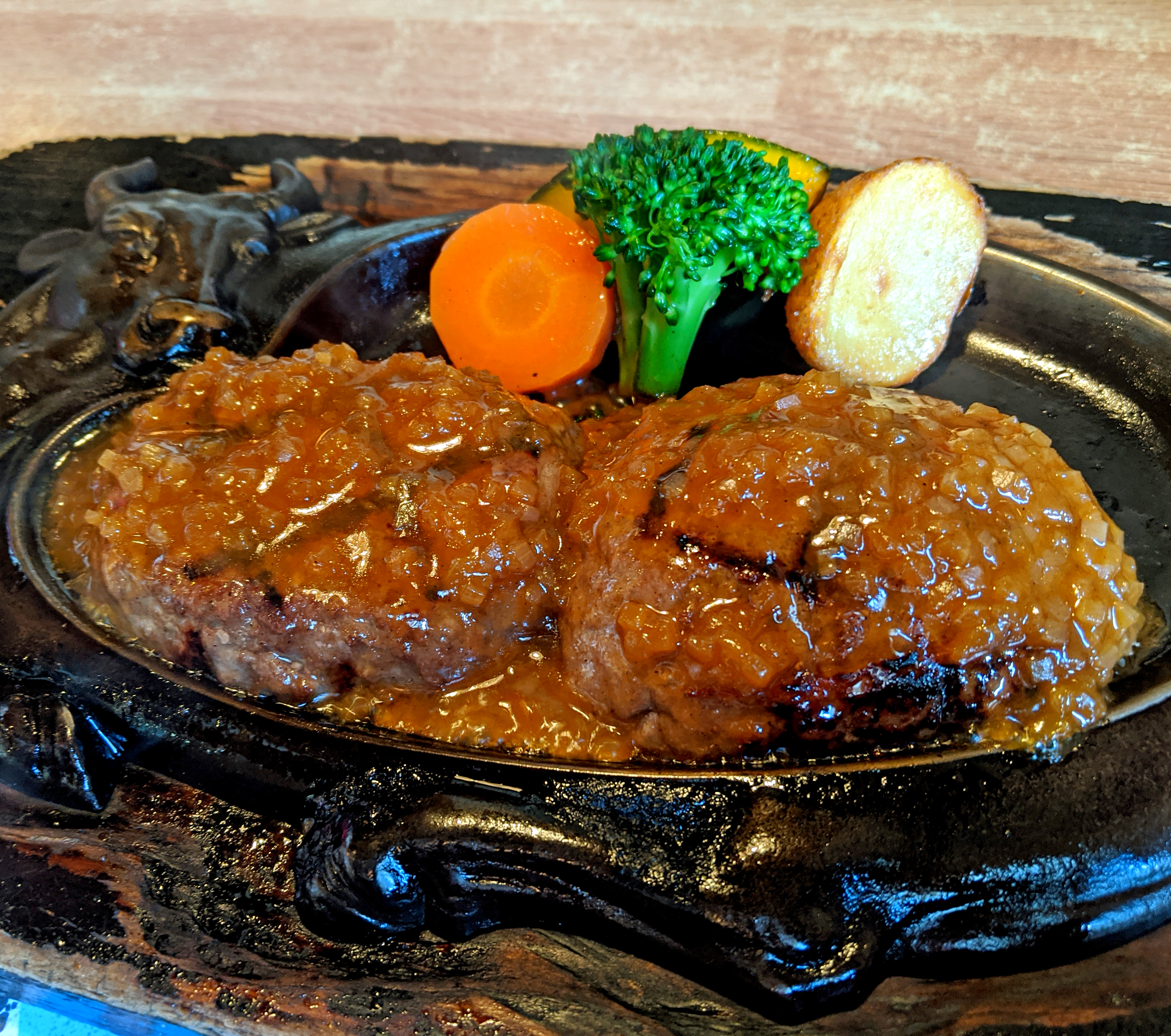 静岡の炭焼きさわやか完全解剖！げんこつハンバーグと県外不出の真実