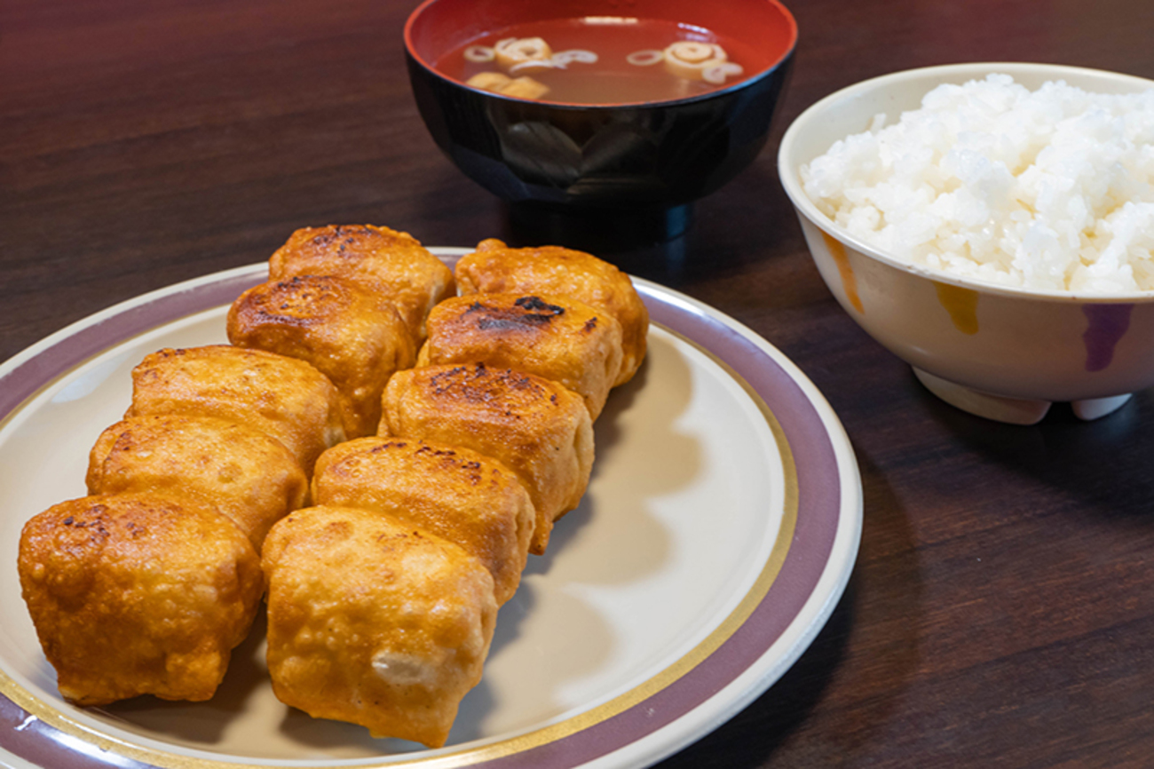 第七ギョーザ完全攻略！並ばず食べる裏技と名物ホワイト餃子の全貌