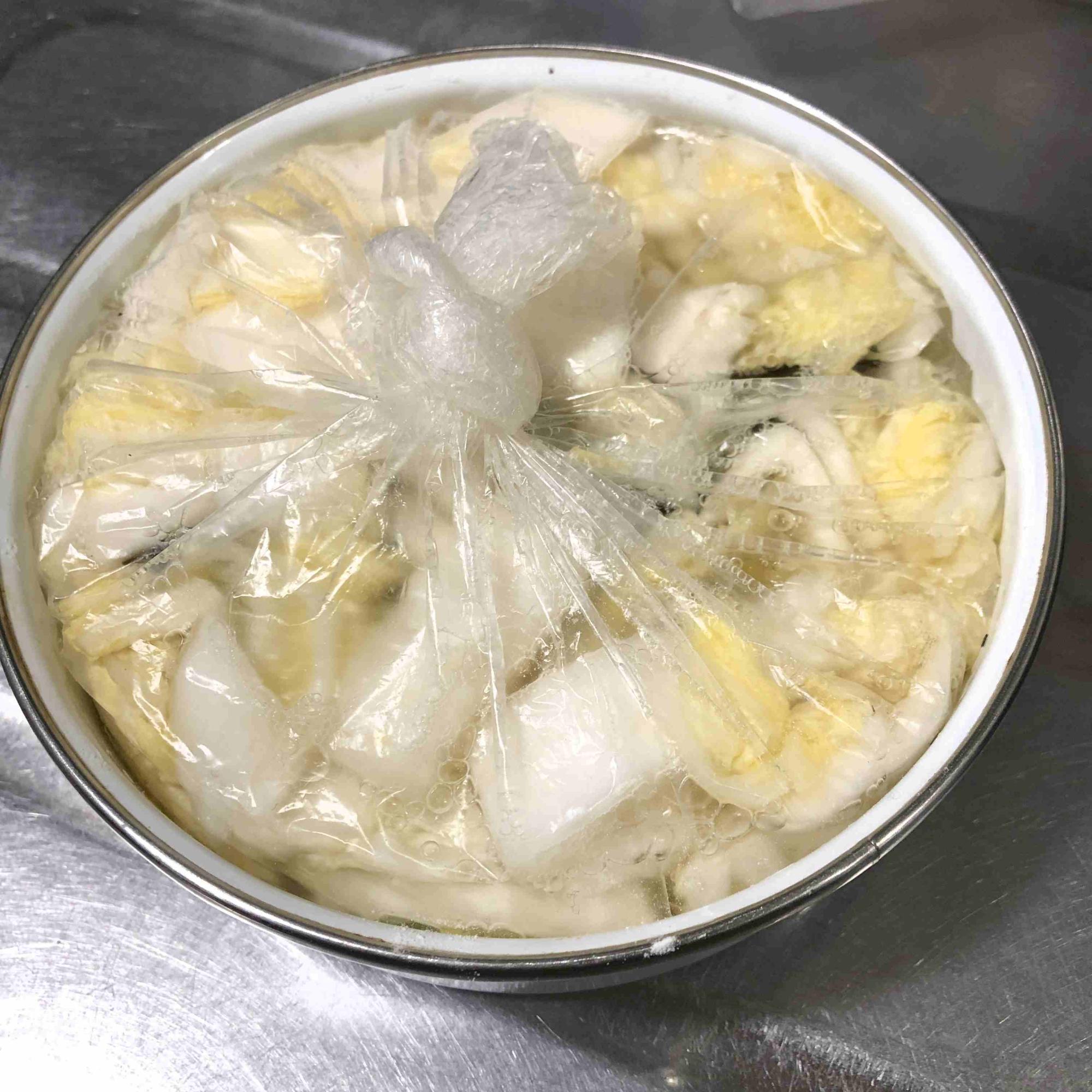 白菜漬物の長期保存術！酸っぱさやカビを防ぐ塩分黄金比と裏ワザ
