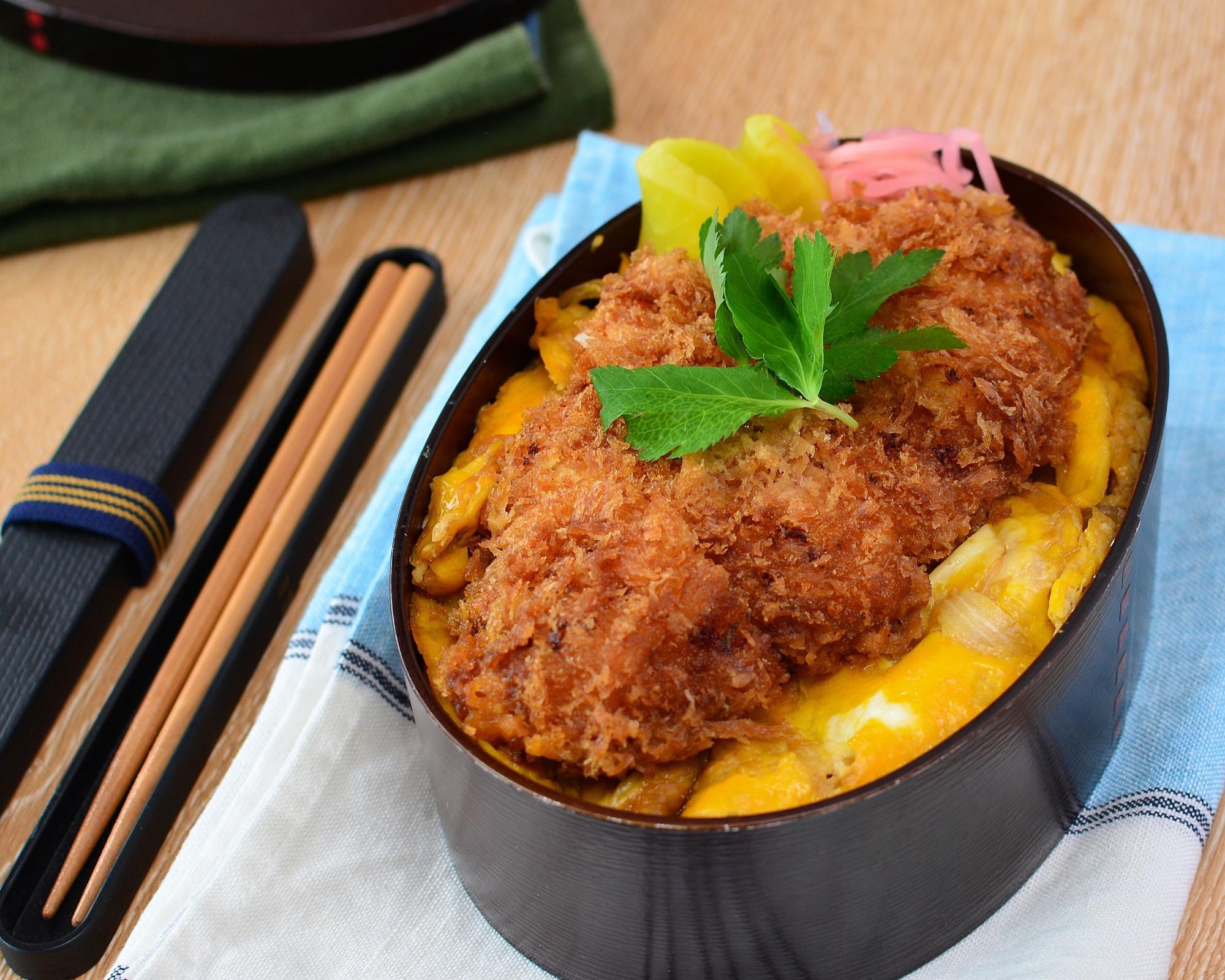 冷めても美味いカツ丼弁当の真実｜名店比較とサクサクを保つ調理の極意