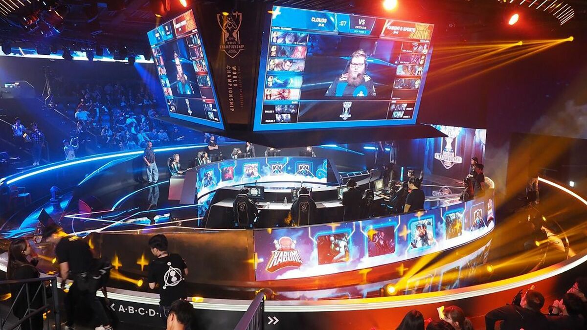韓国Eスポーツはなぜ世界最強？プロの驚愕年収と兵役免除の真実を徹底解剖