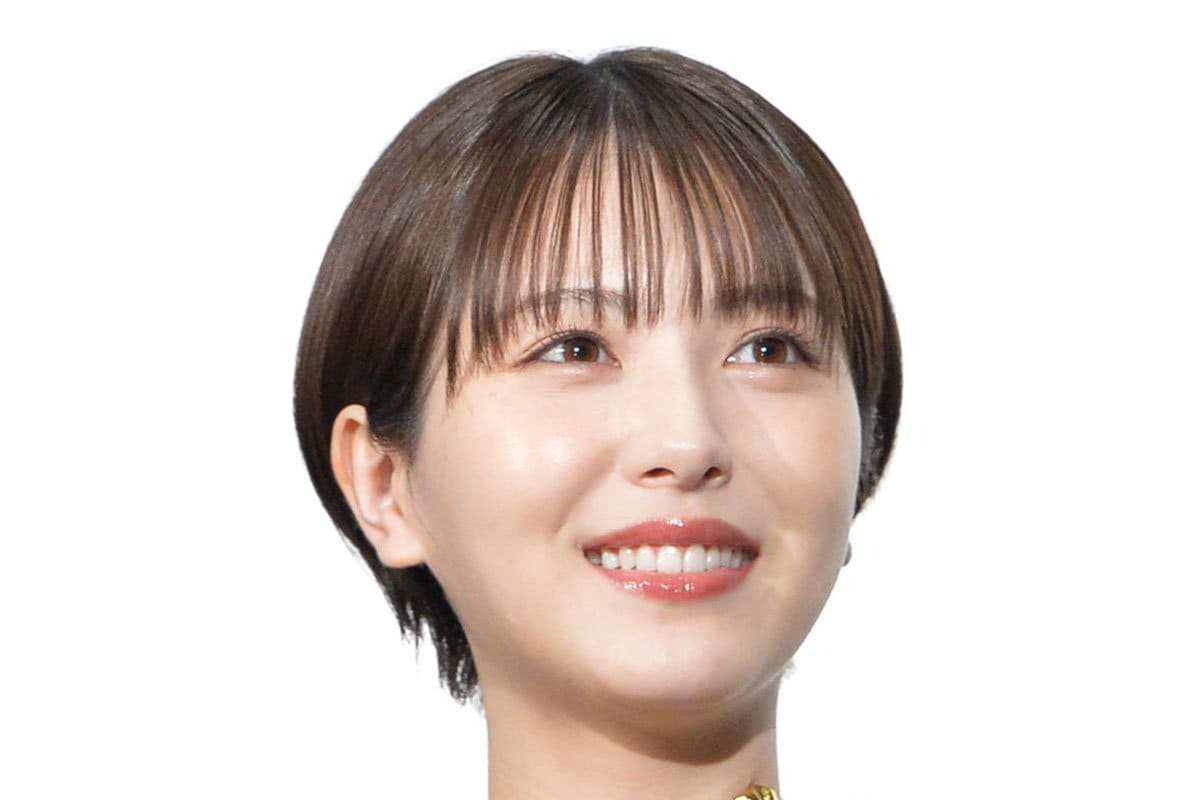 浜辺美波の顔が変わった真相は？昔と現在の変化や黄金比を徹底解剖