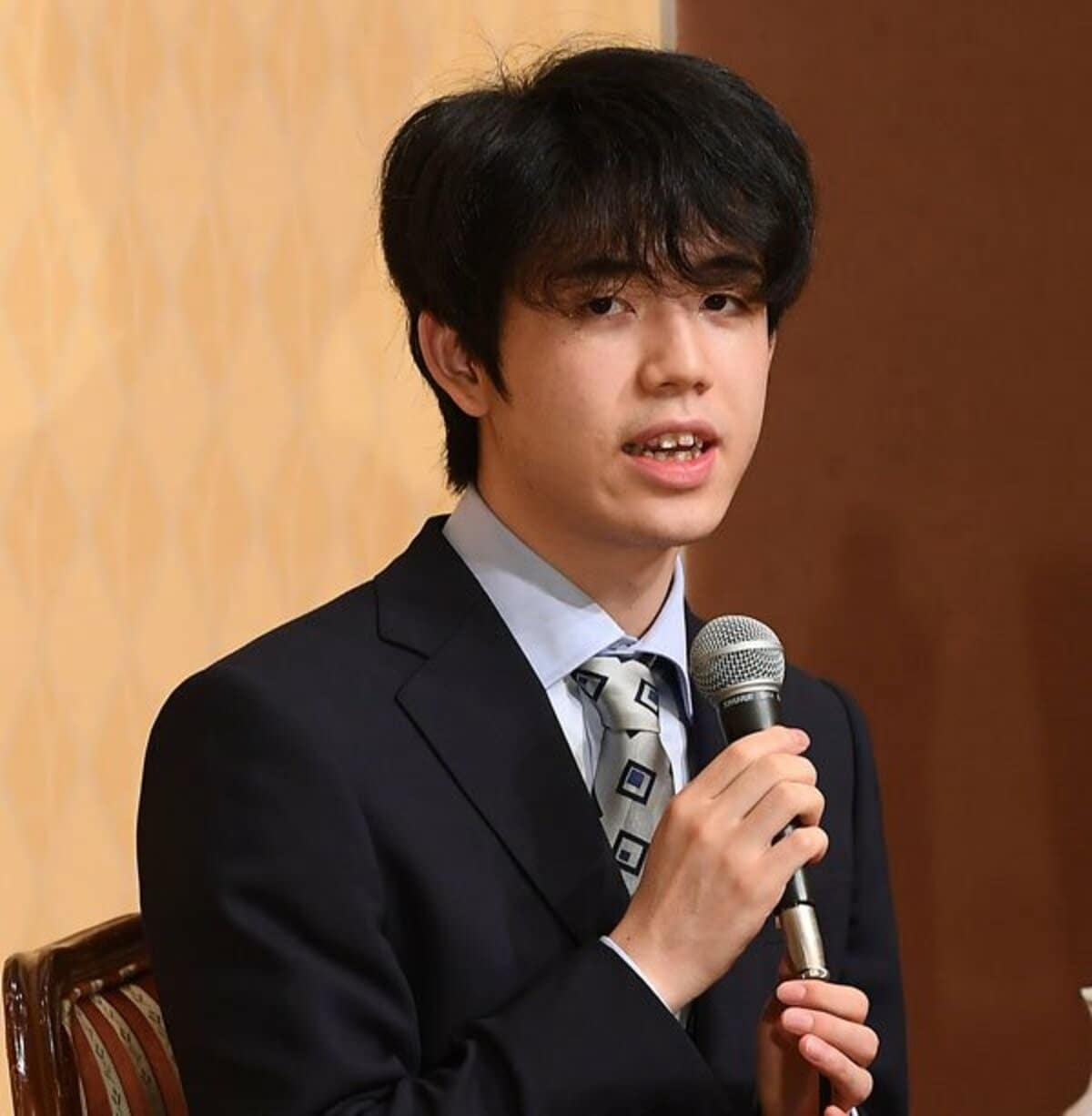 藤井聡太の高校中退なぜ？名大附高を卒業直前に去った真相【2026最新】