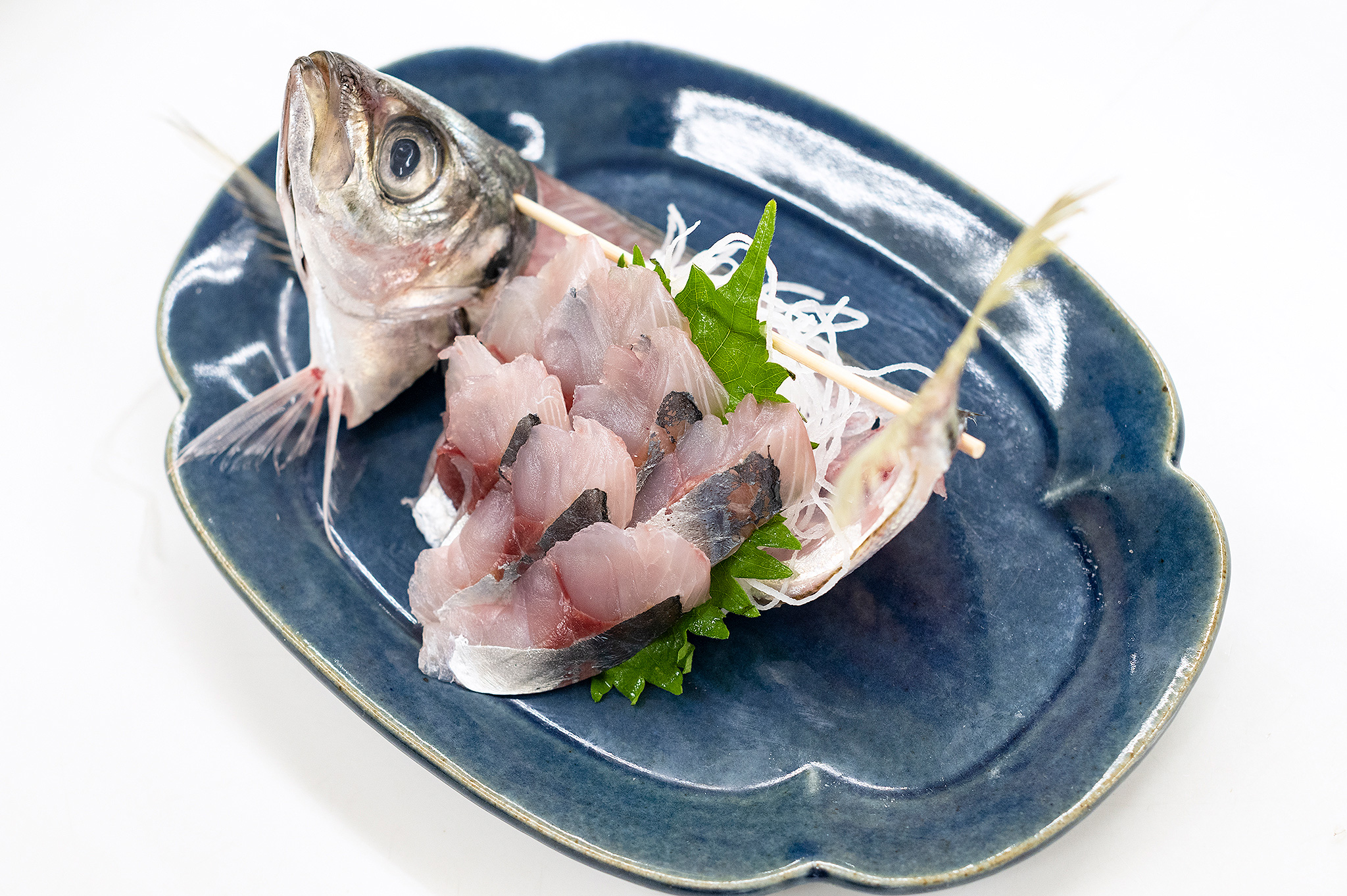 アジの刺身を極める！プロ直伝のさばき方と安全対策