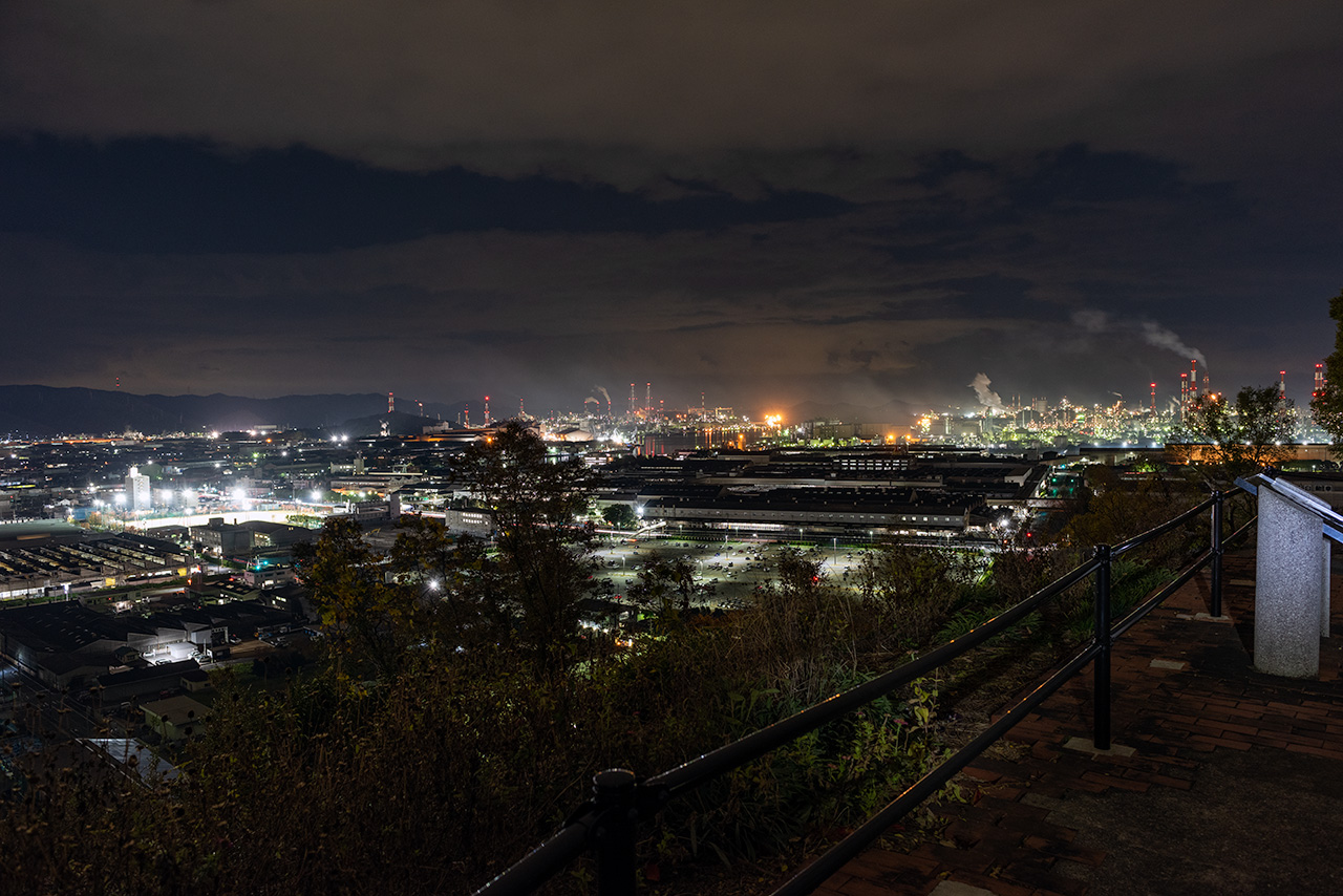 亀島山花と緑の丘公園の魅力と地下壕の歴史！絶景夜景と遊具を徹底解剖