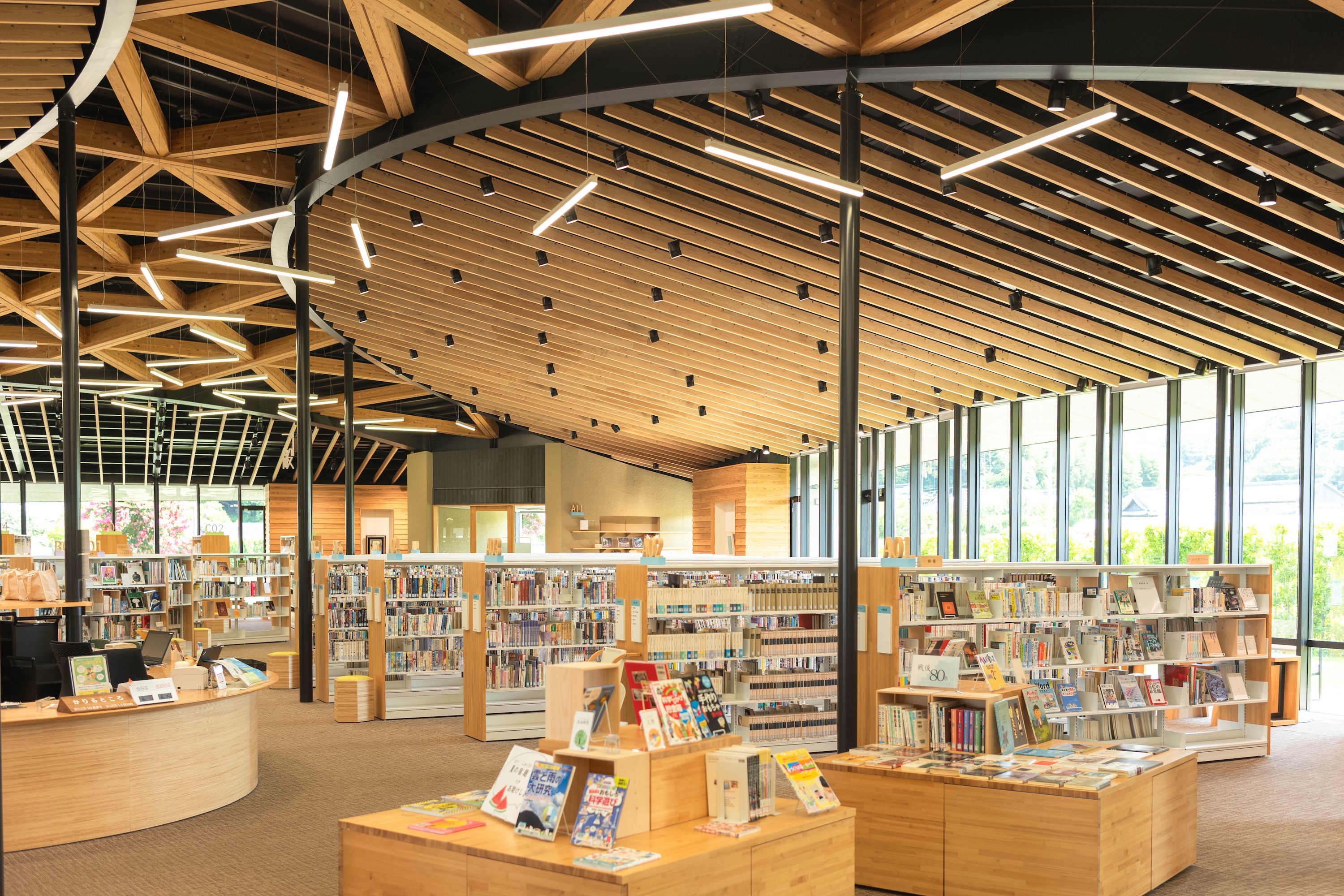 香美市立図書館を徹底解剖！開館時間や自習室・予約の裏ワザと活用法