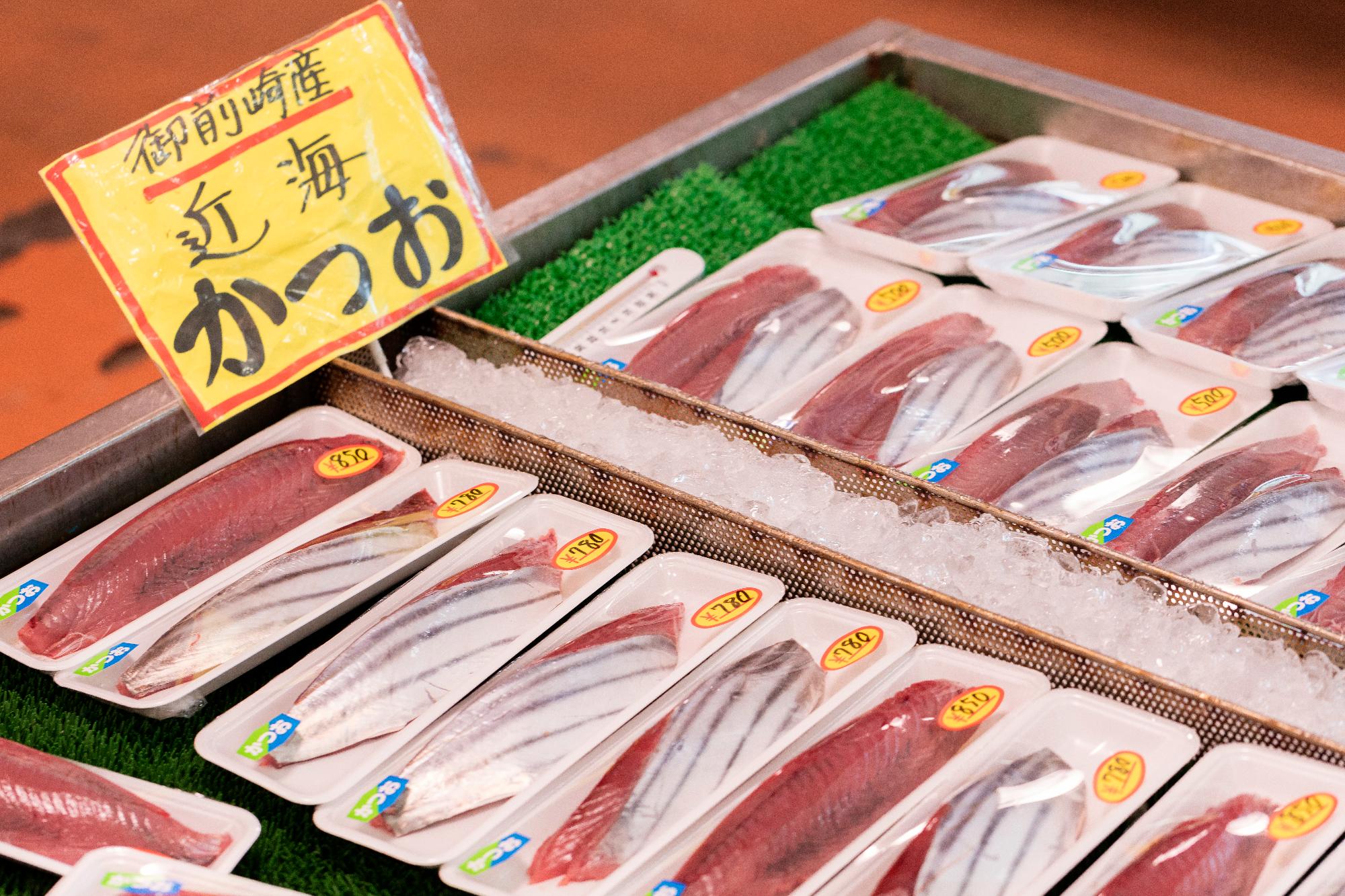 御前崎海鮮なぶら市場の完全攻略！名物カツオ藁焼きと海鮮丼の真価