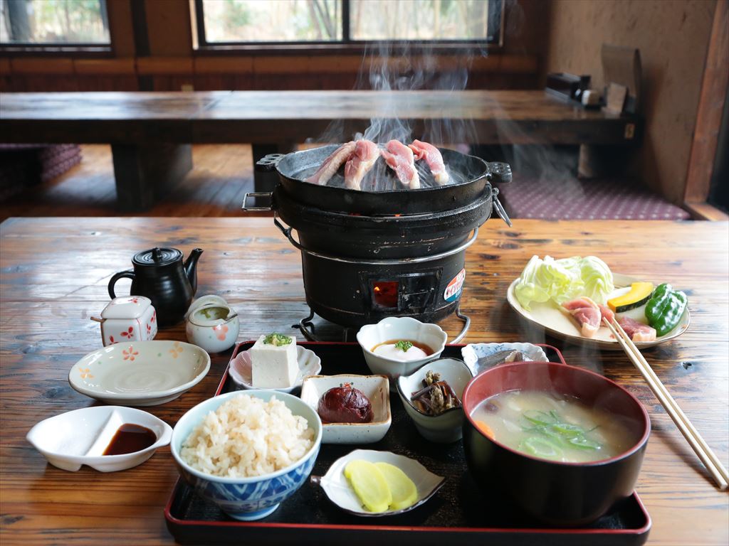 宮崎の秘境「森の味処なかむら」現地徹底検証！地鶏炭火焼の真価と予約術