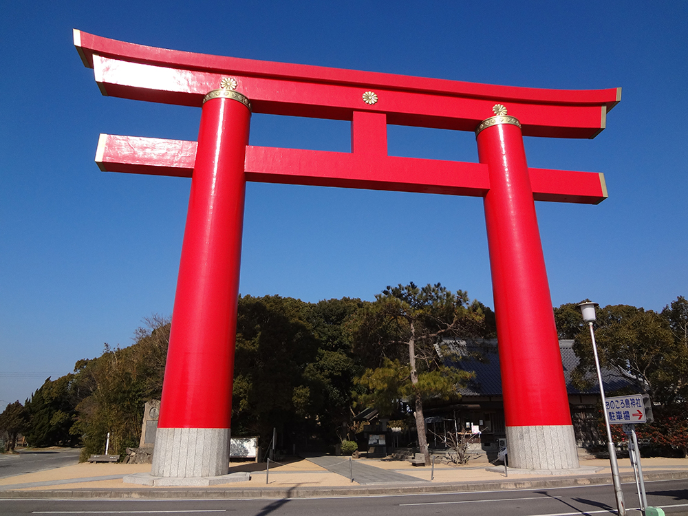 おのころ島神社は最強の縁結びか？赤い大鳥居と鶺鴒石の真実