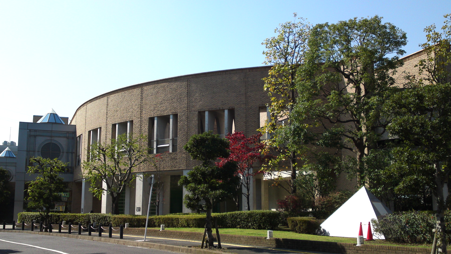 市川市生涯学習センター完全攻略！予約・駐車場・見どころを徹底解説