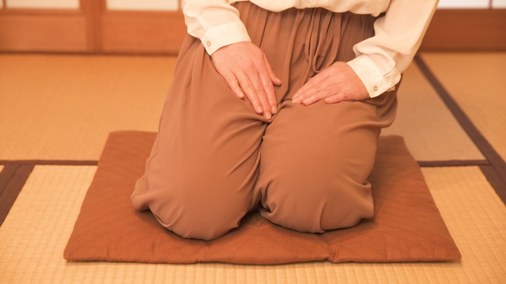 しまむらに正座椅子はある？店舗の真相と膝痛を防ぐ代替品を徹底検証