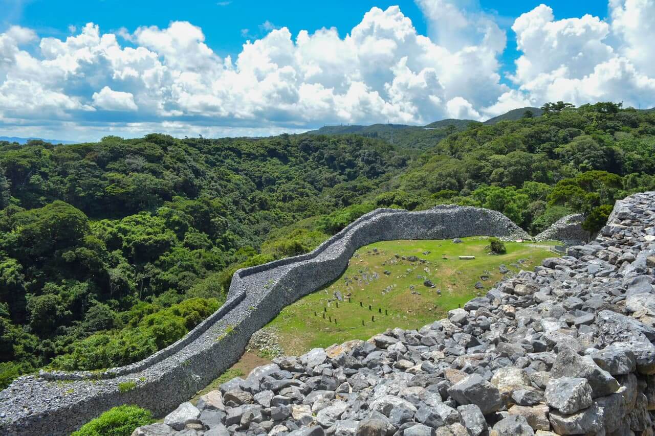 世界遺産・今帰仁城跡の魅力とは？絶景と歴史の謎に迫る【2026年】