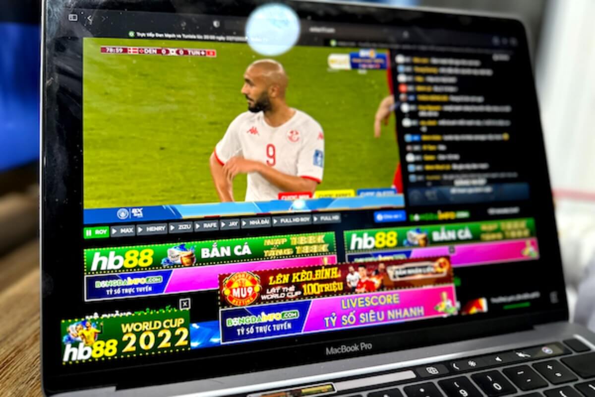 サッカー無料視聴サイトの罠とは？合法中継と2026最新の安全観戦術