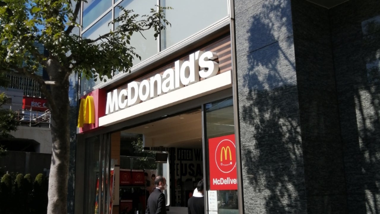 マクドナルド秋葉原駅前店の閉店理由とバーガーキング縦読みの真相【2026最新】