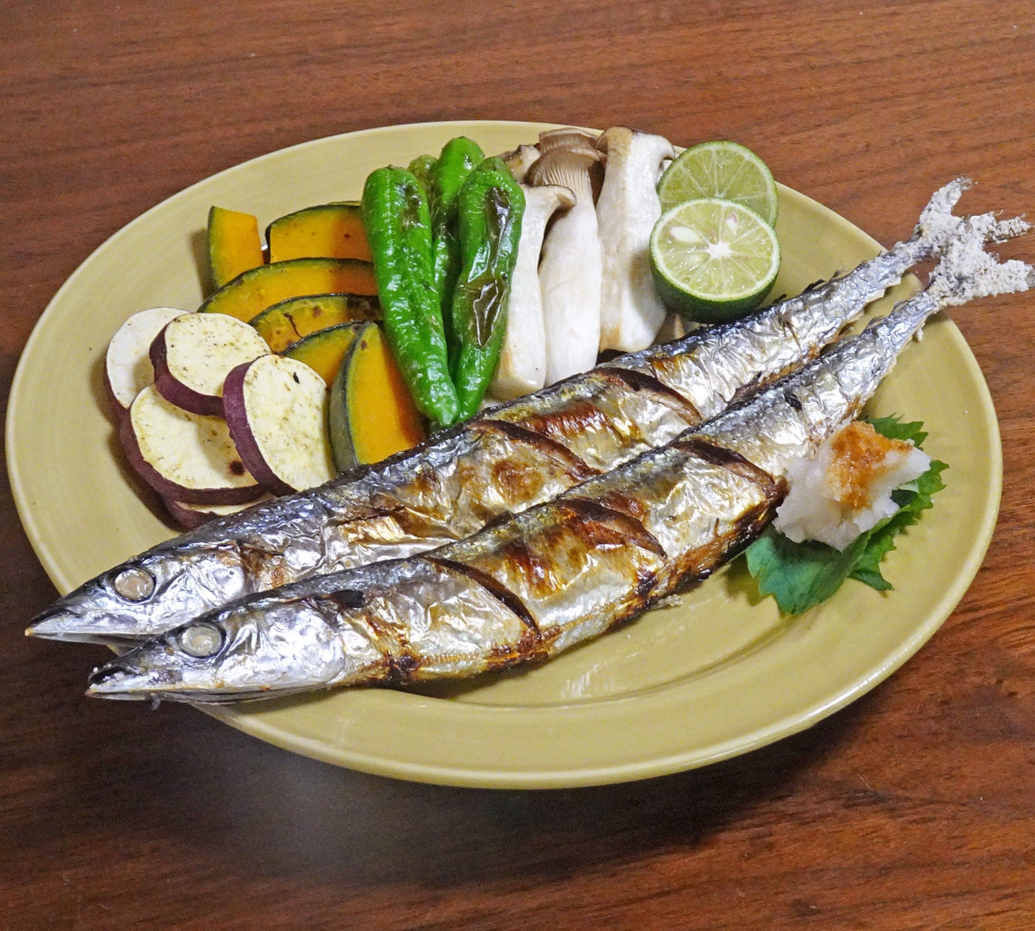 秋刀魚の塩焼きをグリルで極める！皮が破れないプロの裏技と黄金時間