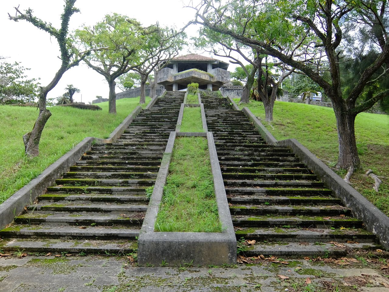 屋良城跡公園の歴史と見どころ解剖！心霊の噂と散策の決定打