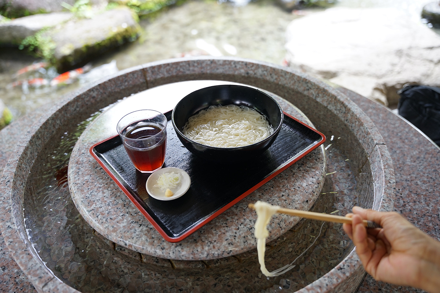 昇仙峡の流しそうめん円右衛門！混雑・待ち時間の真相と人気メニュー解説