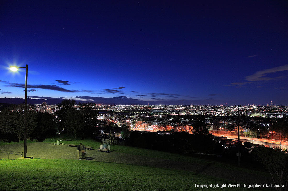 桜ヶ丘公園ゆうひの丘の夜景と聖地巡礼｜駐車場や行き方を2026年徹底解説