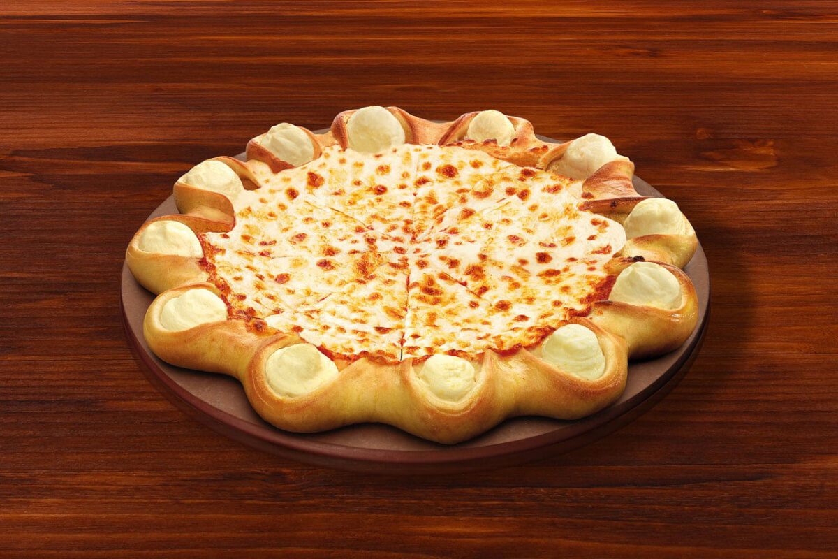 ピザの耳にチーズ！人気チェーン比較とさけるチーズ簡単再現レシピ