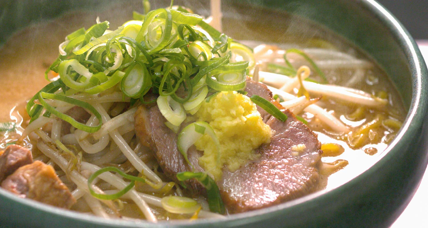 札幌の頂点「麺屋彩未」2026最新！待ち時間回避と絶品味噌の真価