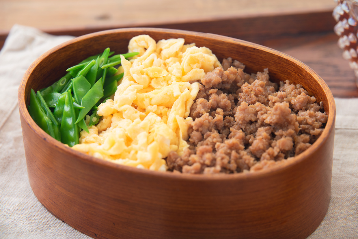 鶏そぼろ弁当に合うおかず決定版！茶色を脱する絶品副菜と黄金比