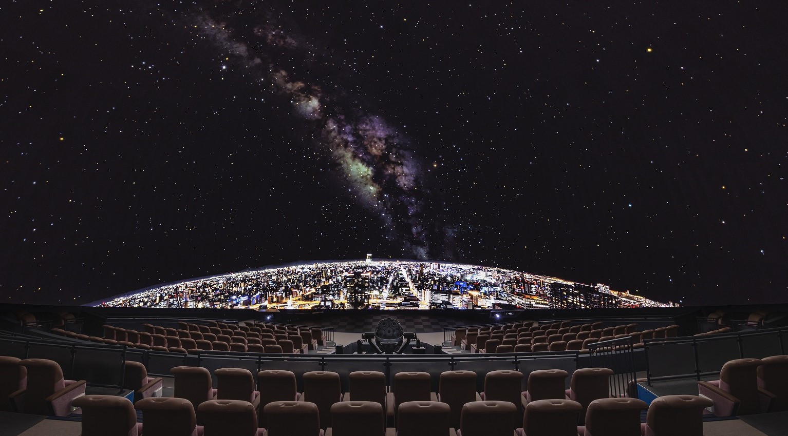 大阪市立科学館プラネタリウム攻略！当日券や予約と座席の真相