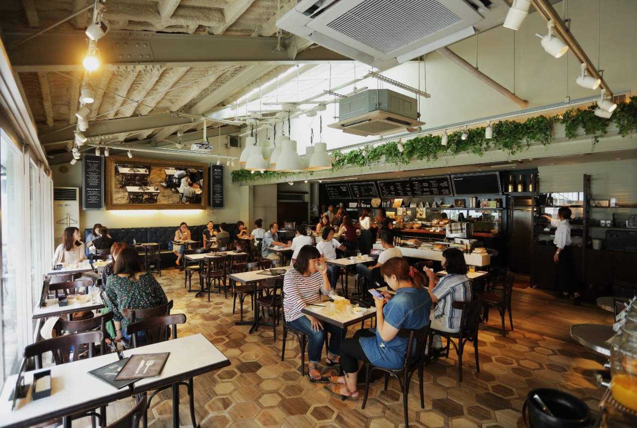 バールヴィータ天神店の現在｜パン食べ放題ランチの評判と噂の真相
