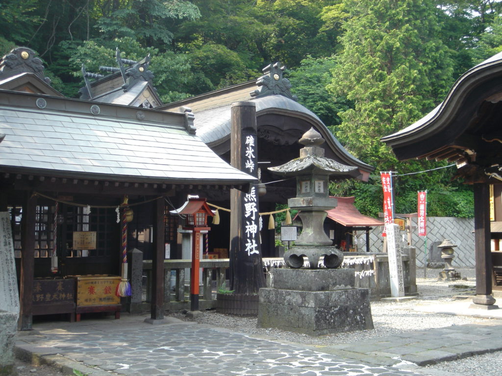 県境に立つ碓氷峠熊野神社の真相！なぜ社務所が2つ？2026年最新ガイド