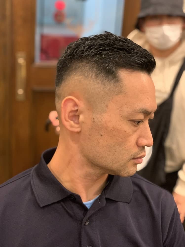 男らしさと清潔感を極める「オシャレ震災刈り」2026年の頼み方