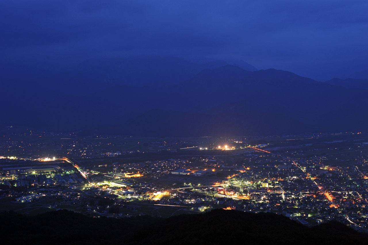 鷹狩山展望台の絶景と雲海を徹底解剖！冬季閉鎖やアクセス完全攻略