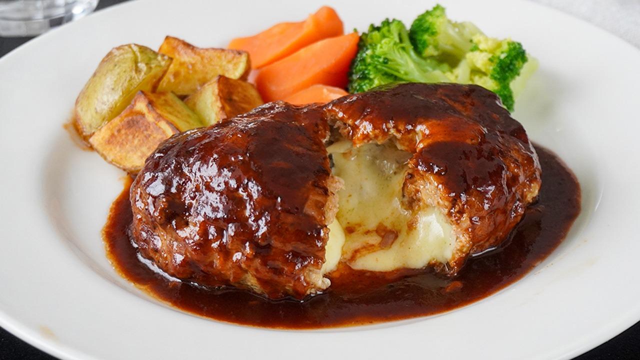 溢れる肉汁とチーズの極意！失敗しないチーズインハンバーグ黄金比
