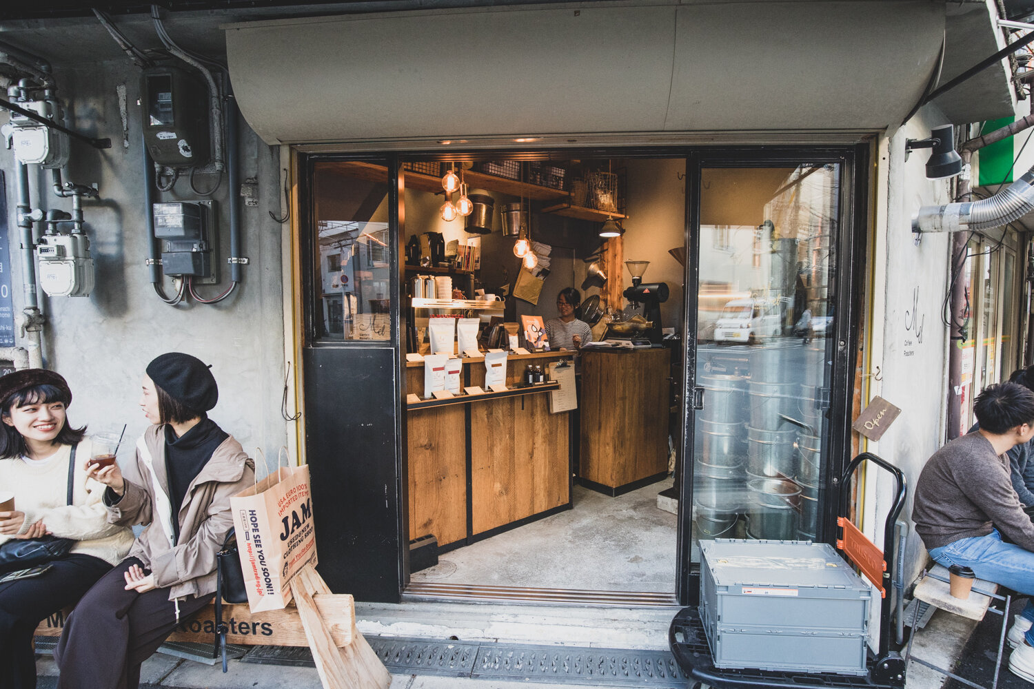 世界が認めた大阪新町Mel Coffee Roastersの評判と人気の真相