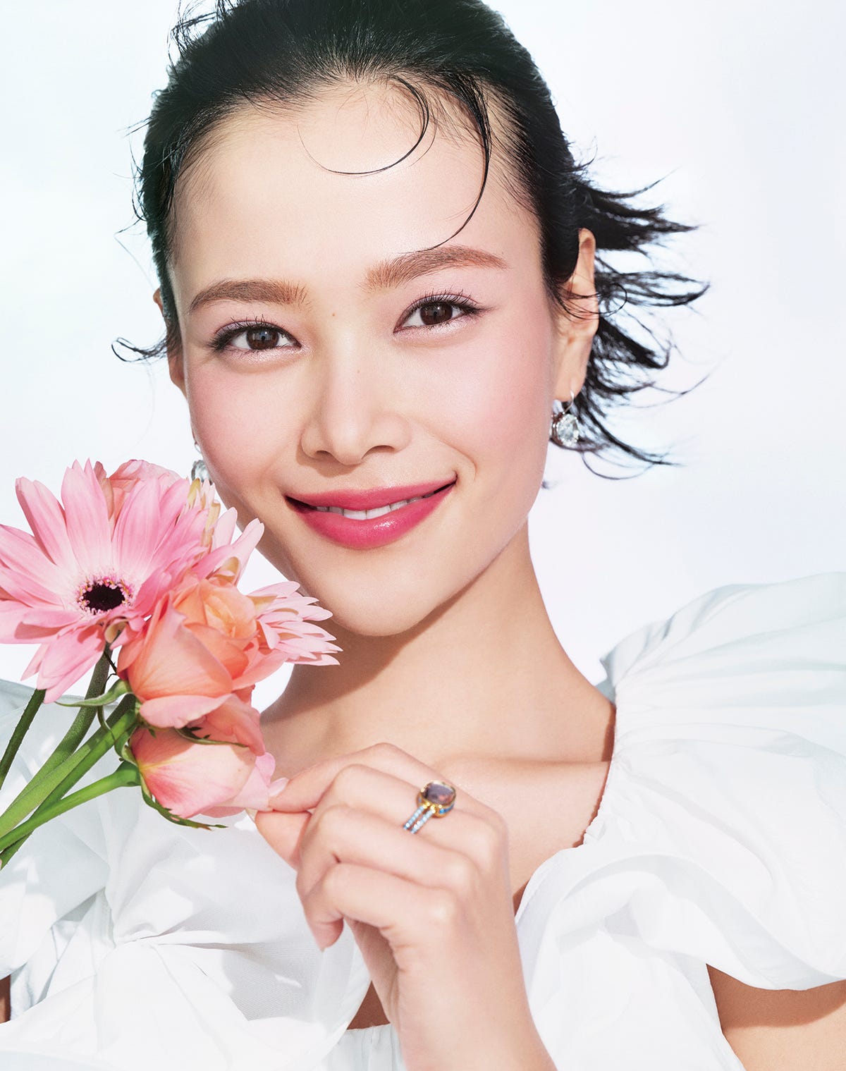 草刈麻有の現在と結婚の噂は？父・草刈正雄や紅蘭との絆を徹底追跡