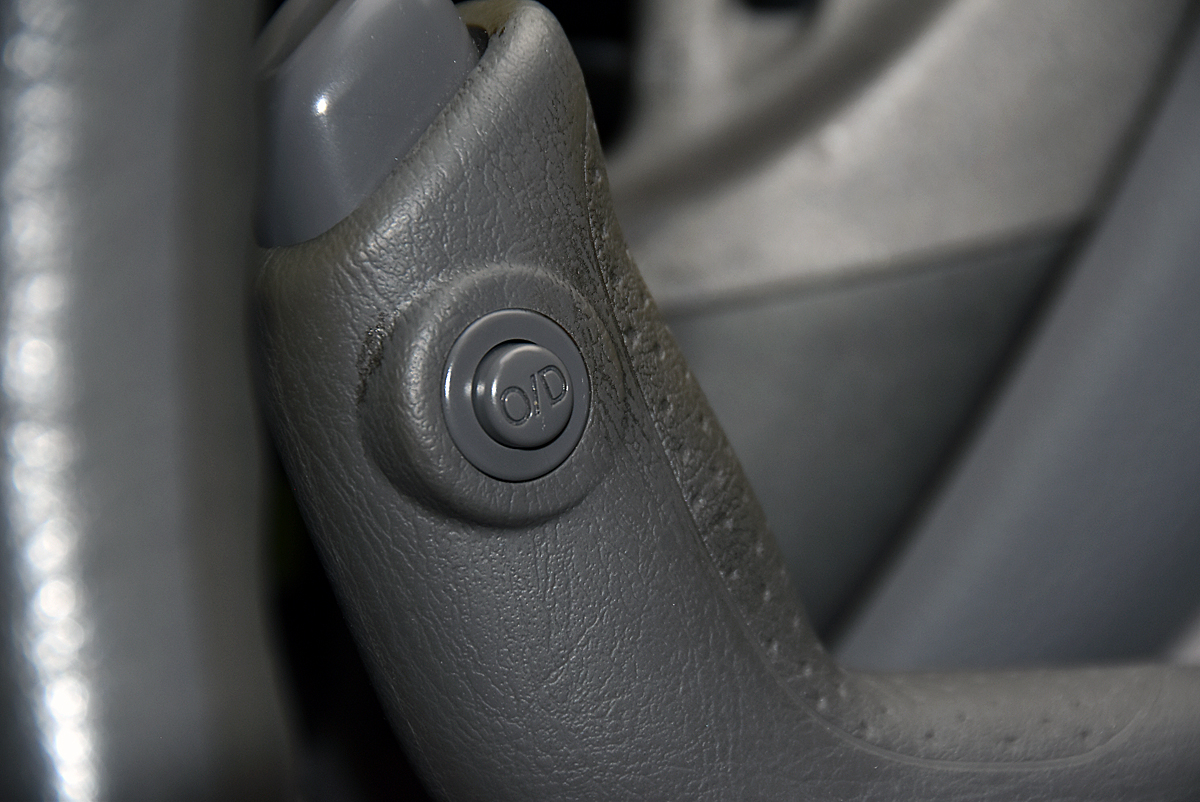 車のOdスイッチとは？ギターとの違いと正しい使い方を徹底解剖