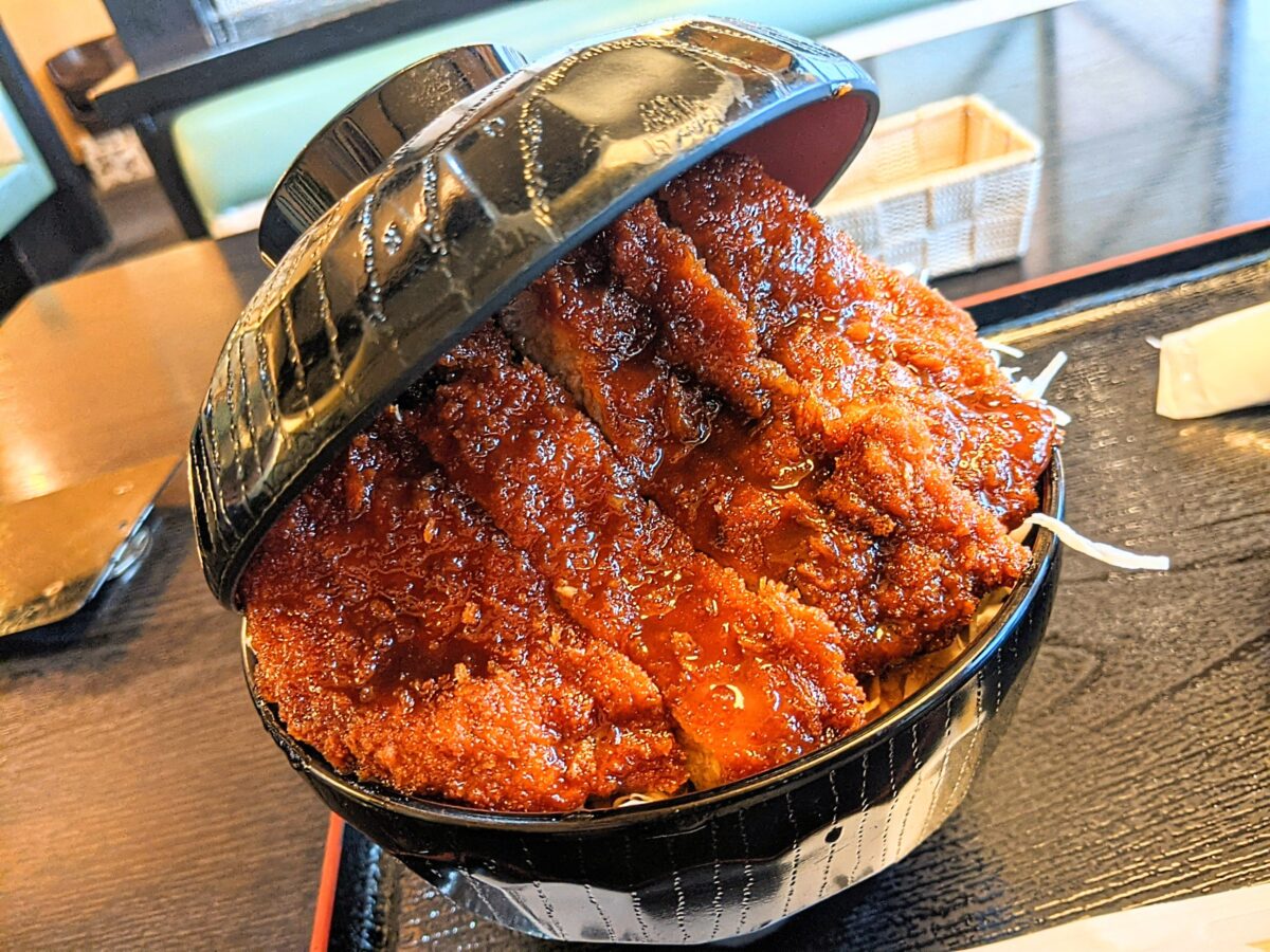 駒ヶ根ソースカツ丼の真髄に迫る！名店比較と秘伝タレの秘密
